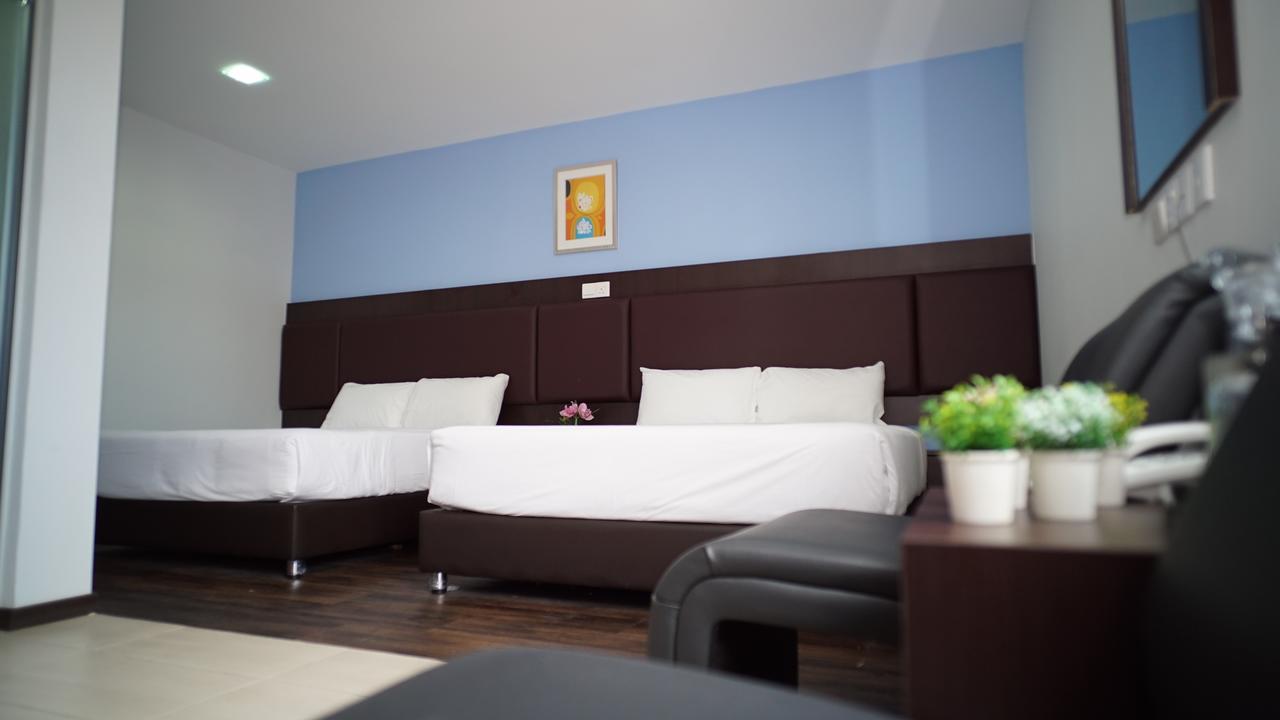 Hotel Cascada Kota Tinggi Buitenkant foto